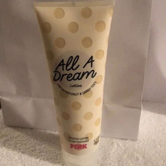 PINK Victoria’s Secret All A Dream Fresh Coconut Sandy
